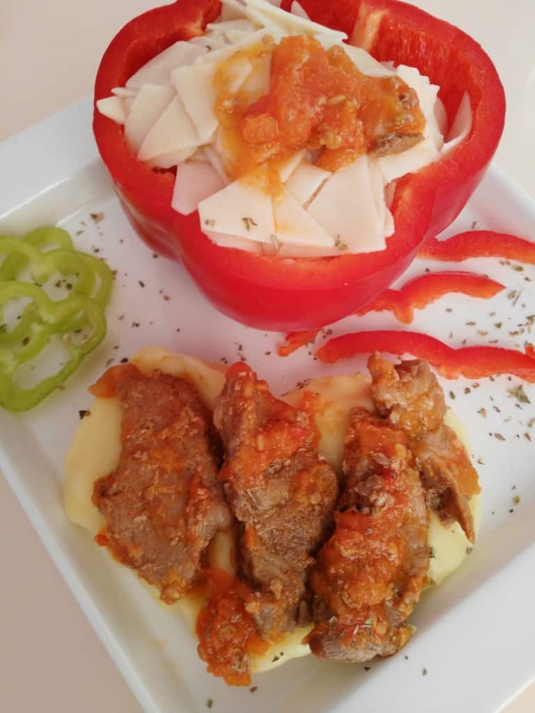 Patates Püreli Soslu Et Çay Zamanı